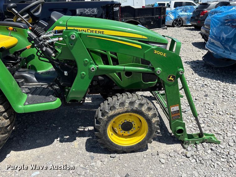 image for item YA3874 2023 John Deere 3025E MFWD tractor