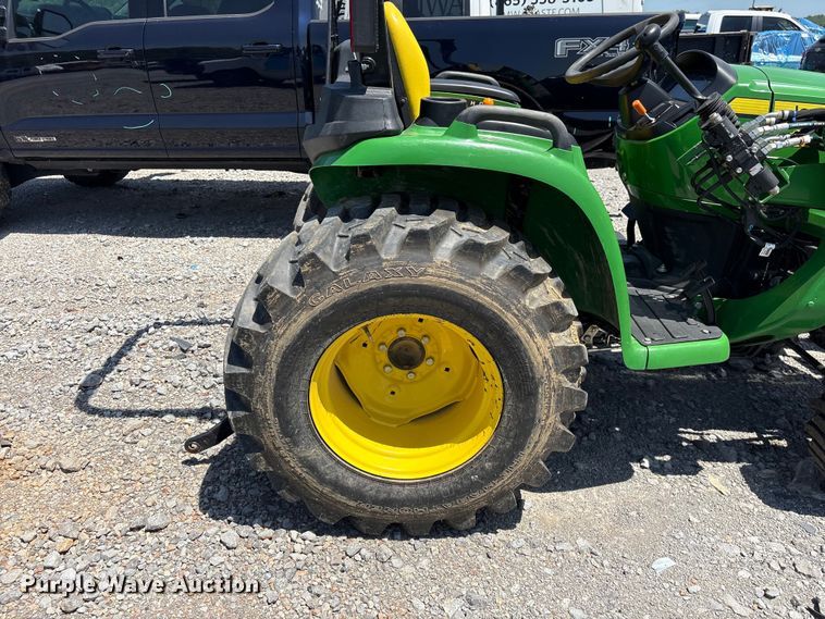 image for item YA3874 2023 John Deere 3025E MFWD tractor