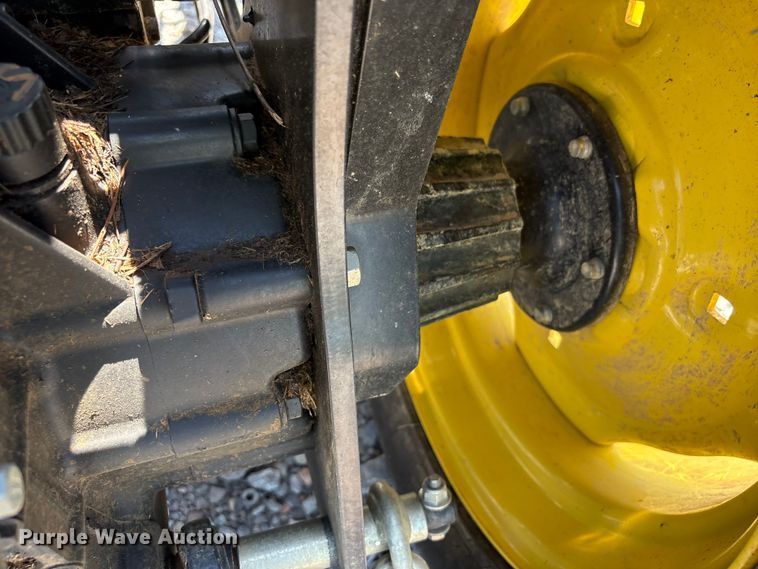 image for item YA3874 2023 John Deere 3025E MFWD tractor