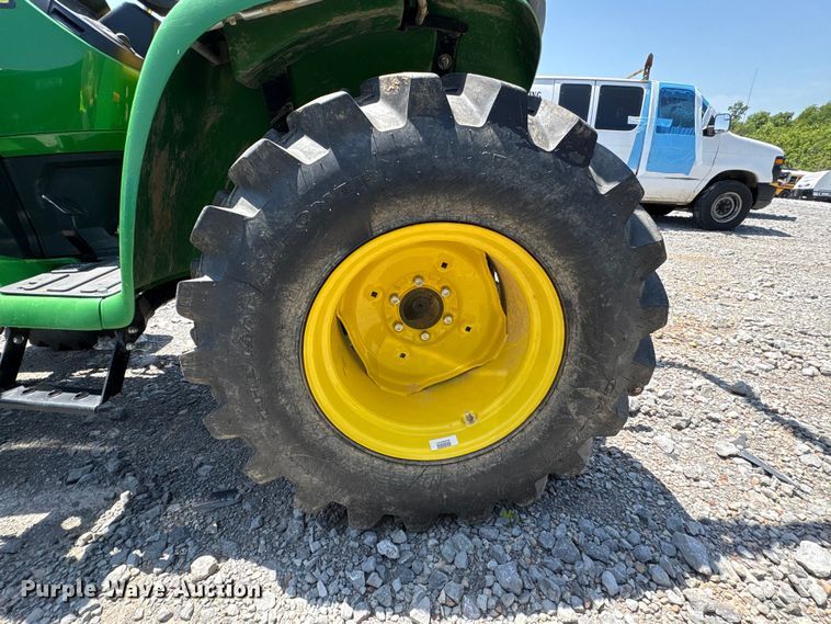 image for item YA3874 2023 John Deere 3025E MFWD tractor