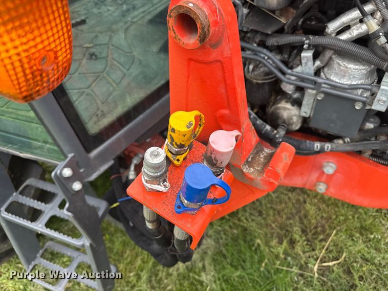 image for item YA3957 2021 Kubota M5-091 MFWD tractor