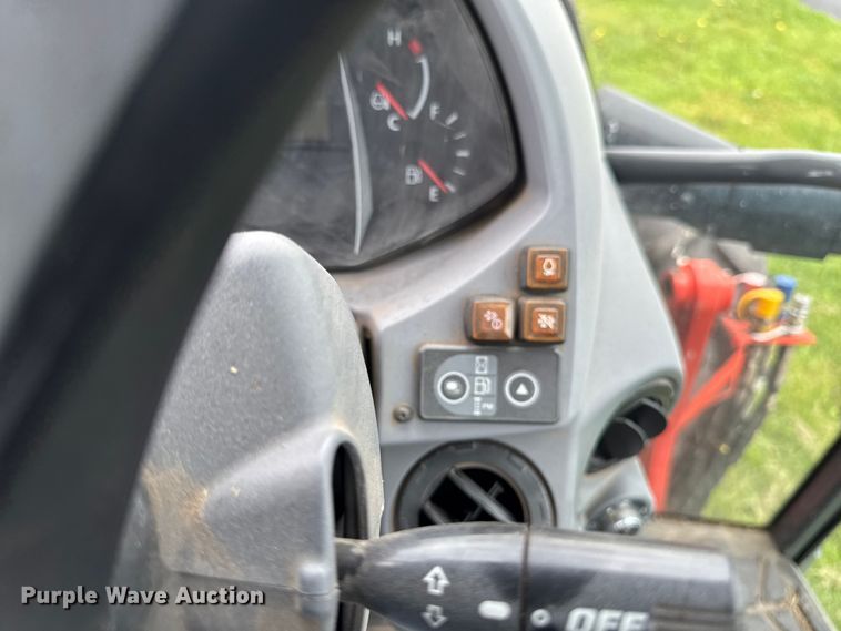 image for item YA3957 2021 Kubota M5-091 MFWD tractor