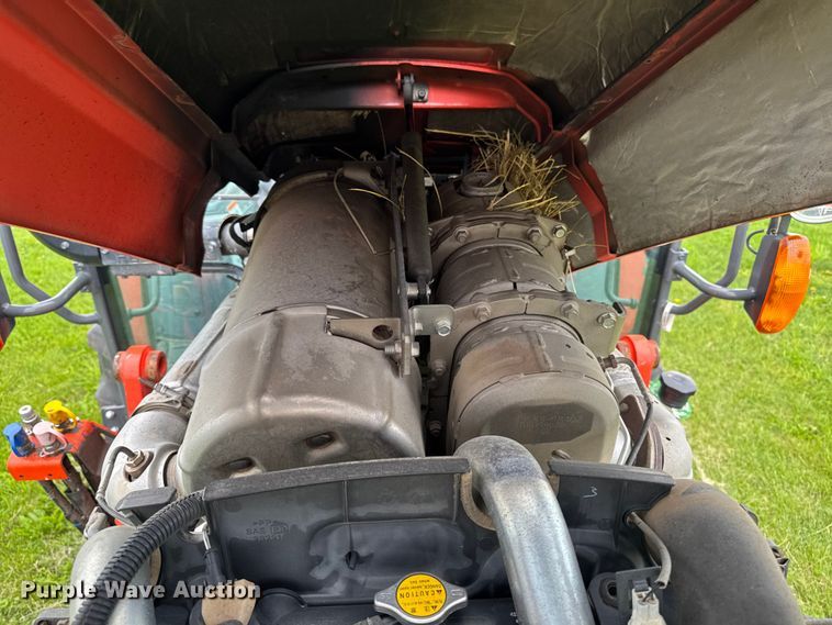 image for item YA3957 2021 Kubota M5-091 MFWD tractor
