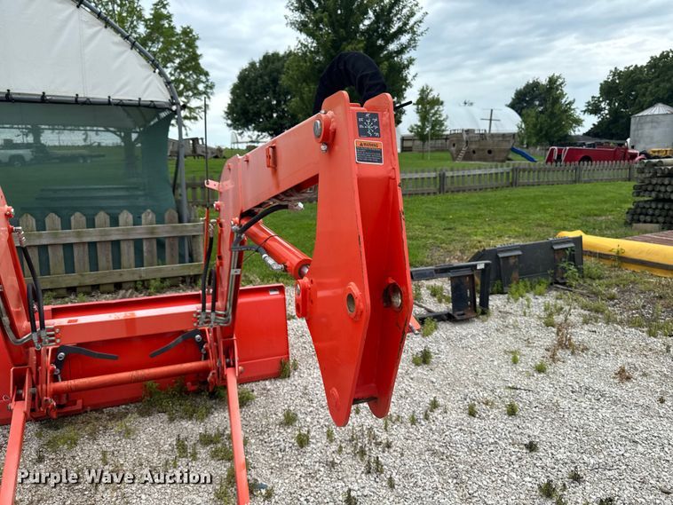 image for item YA3957 2021 Kubota M5-091 MFWD tractor