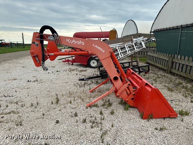 image for item YA3957 2021 Kubota M5-091 MFWD tractor