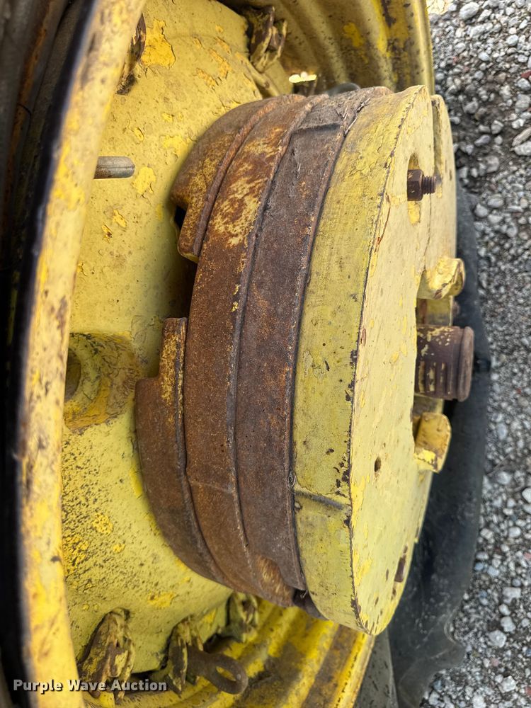 image for item YA3959 John Deere 4240 tractor