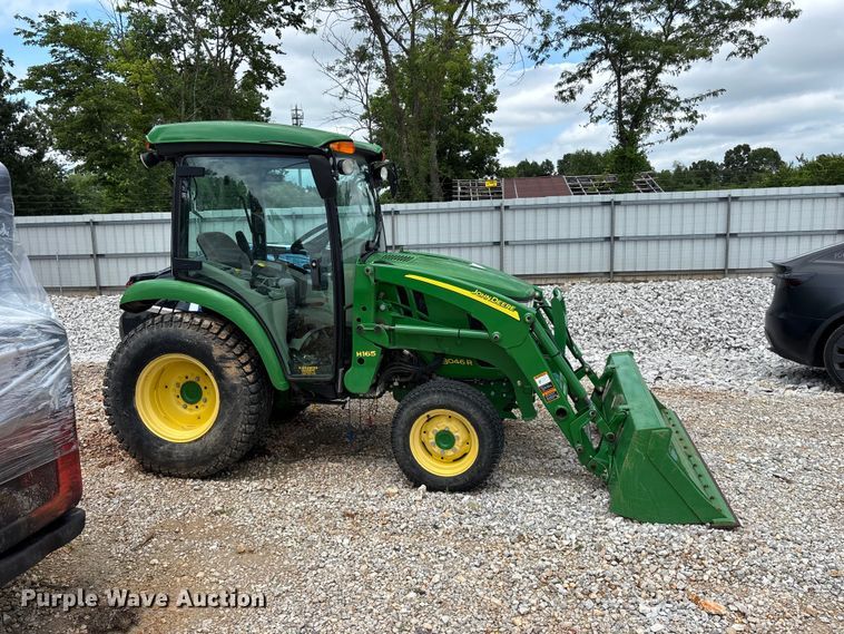 image for item YA3960 2014 John Deere 3046R MFWD tractor