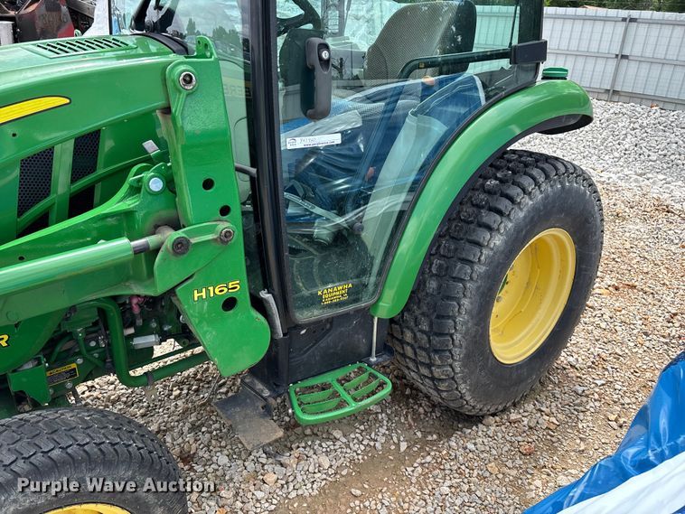 image for item YA3960 2014 John Deere 3046R MFWD tractor