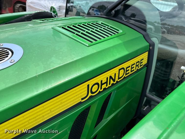 image for item YA3960 2014 John Deere 3046R MFWD tractor