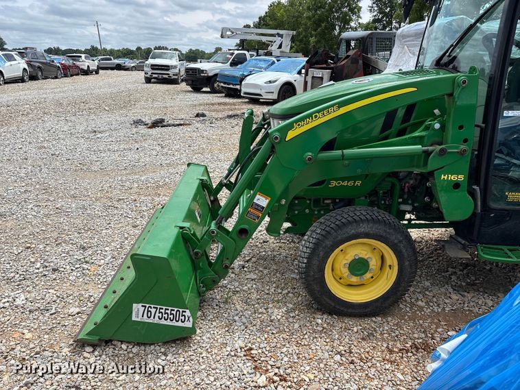 image for item YA3960 2014 John Deere 3046R MFWD tractor