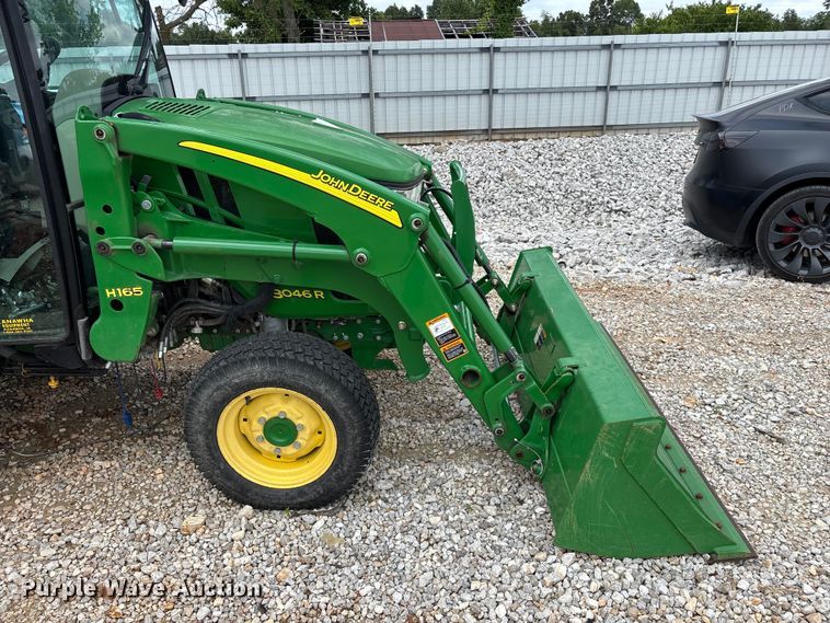 image for item YA3960 2014 John Deere 3046R MFWD tractor