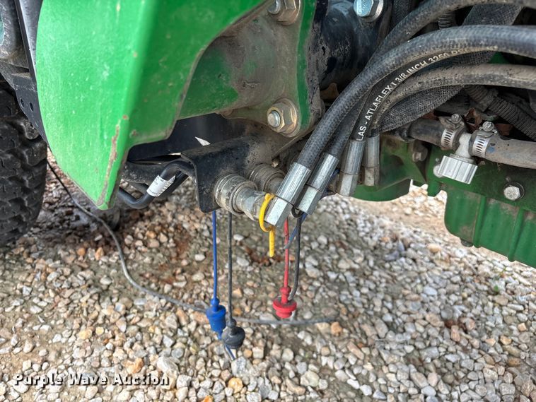 image for item YA3960 2014 John Deere 3046R MFWD tractor