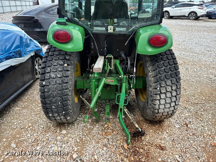 image for item YA3960 2014 John Deere 3046R MFWD tractor