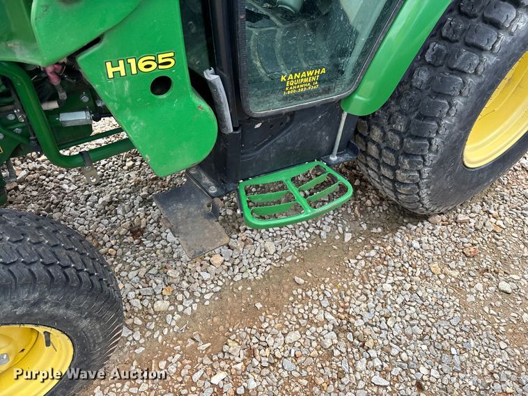 image for item YA3960 2014 John Deere 3046R MFWD tractor