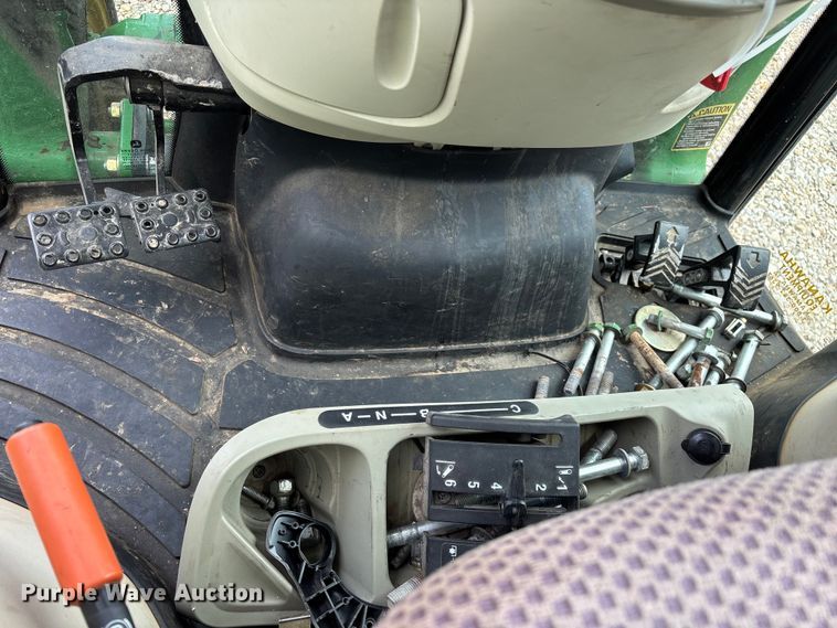 image for item YA3960 2014 John Deere 3046R MFWD tractor