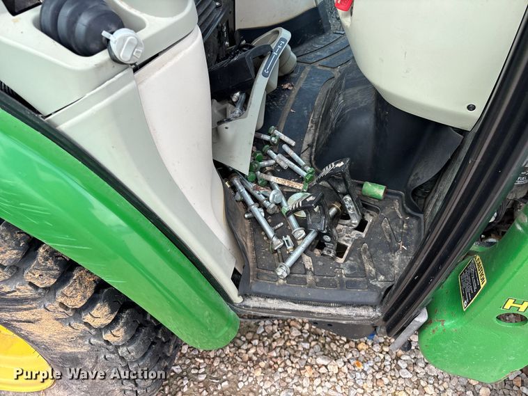 image for item YA3960 2014 John Deere 3046R MFWD tractor