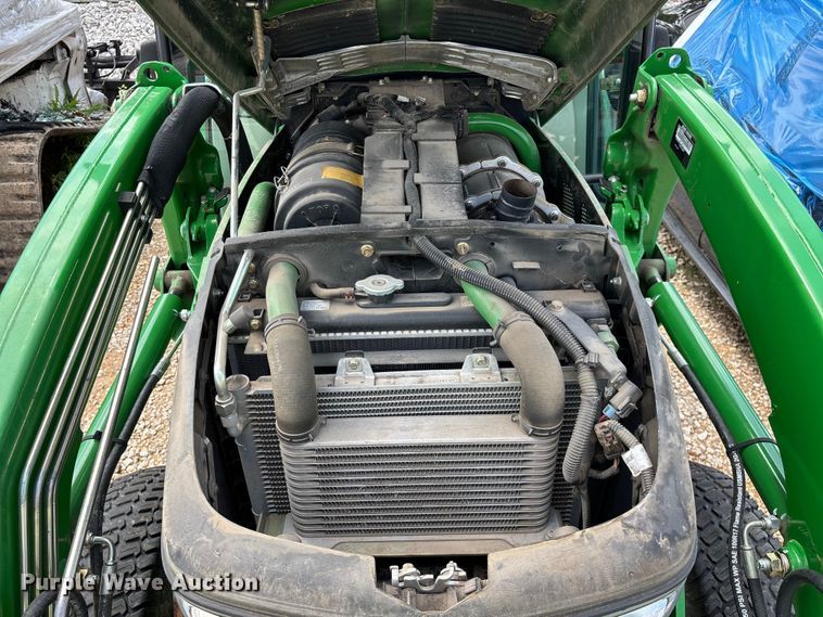 image for item YA3960 2014 John Deere 3046R MFWD tractor