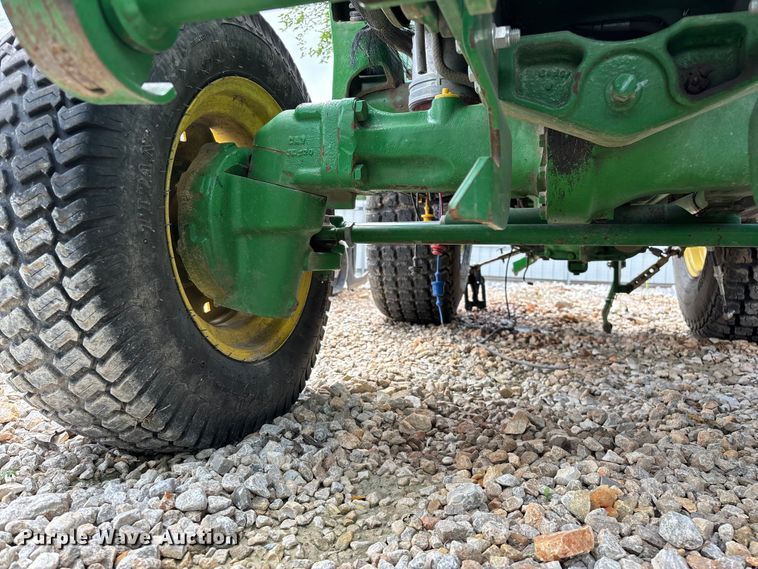 image for item YA3960 2014 John Deere 3046R MFWD tractor
