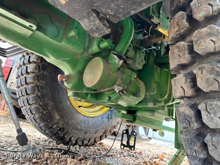 image for item YA3960 2014 John Deere 3046R MFWD tractor