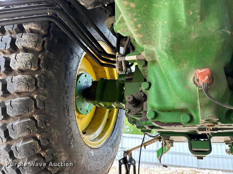 image for item YA3960 2014 John Deere 3046R MFWD tractor