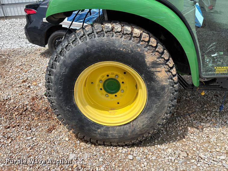 image for item YA3960 2014 John Deere 3046R MFWD tractor
