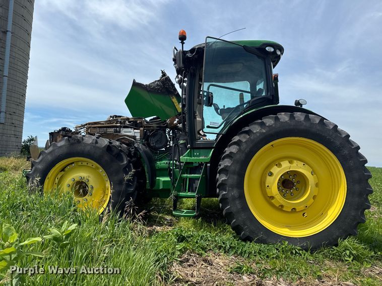 image for item YA3971 2014 John Deere 8360R MFWD tractor
