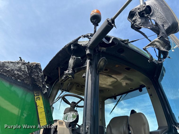 image for item YA3971 2014 John Deere 8360R MFWD tractor