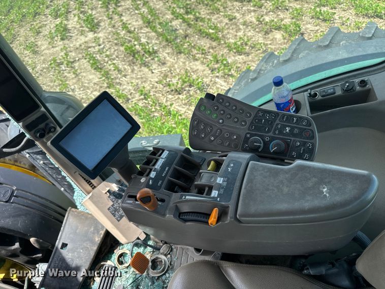 image for item YA3971 2014 John Deere 8360R MFWD tractor