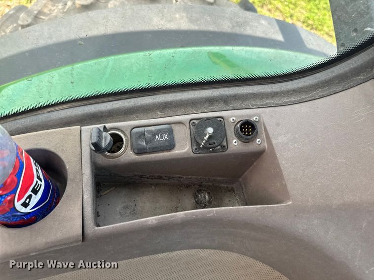 image for item YA3971 2014 John Deere 8360R MFWD tractor