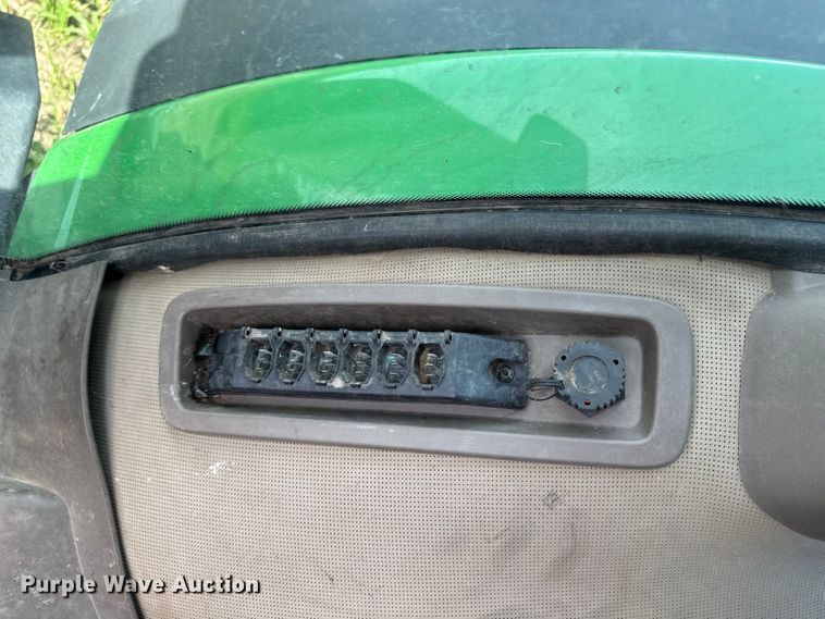 image for item YA3971 2014 John Deere 8360R MFWD tractor