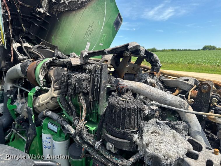image for item YA3971 2014 John Deere 8360R MFWD tractor