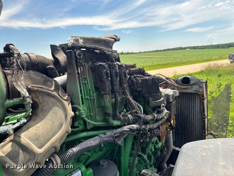 image for item YA3971 2014 John Deere 8360R MFWD tractor