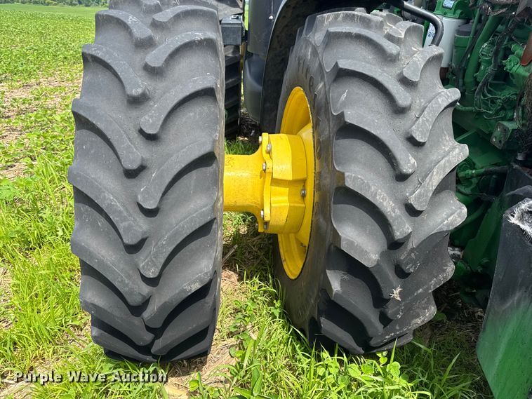 image for item YA3971 2014 John Deere 8360R MFWD tractor