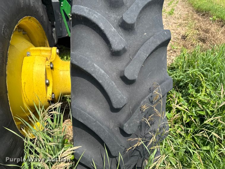 image for item YA3971 2014 John Deere 8360R MFWD tractor