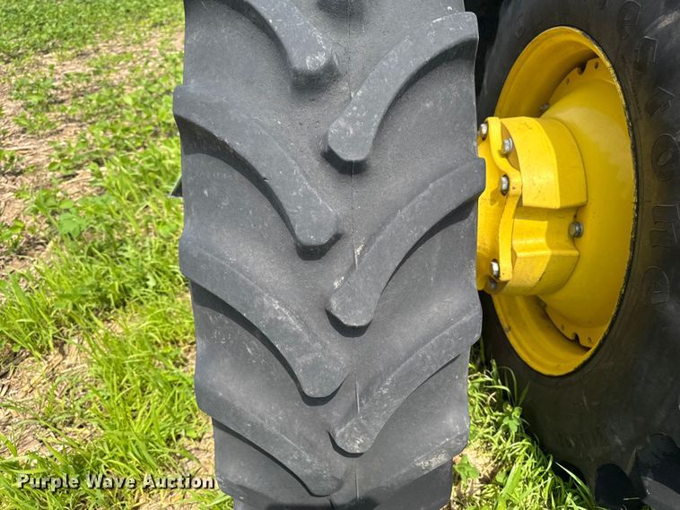 image for item YA3971 2014 John Deere 8360R MFWD tractor