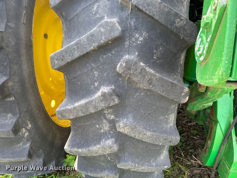 image for item YA3971 2014 John Deere 8360R MFWD tractor