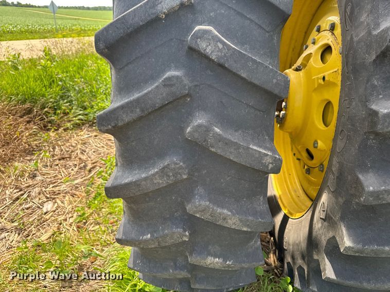 image for item YA3971 2014 John Deere 8360R MFWD tractor