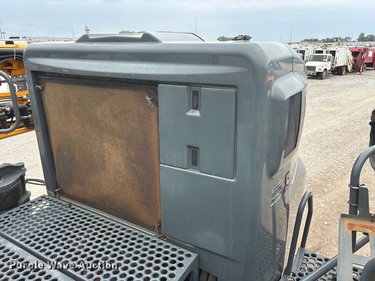 image for item YA4014 2016 Hagie STS12 sprayer
