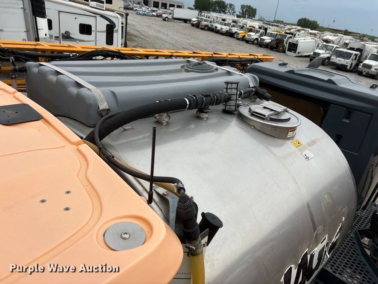 image for item YA4014 2016 Hagie STS12 sprayer