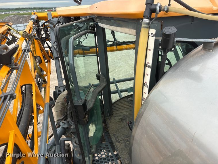 image for item YA4014 2016 Hagie STS12 sprayer