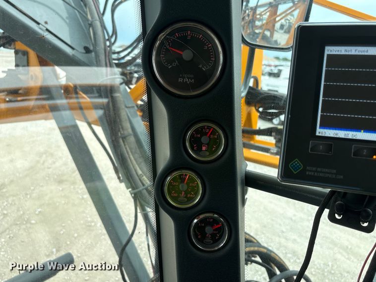 image for item YA4014 2016 Hagie STS12 sprayer