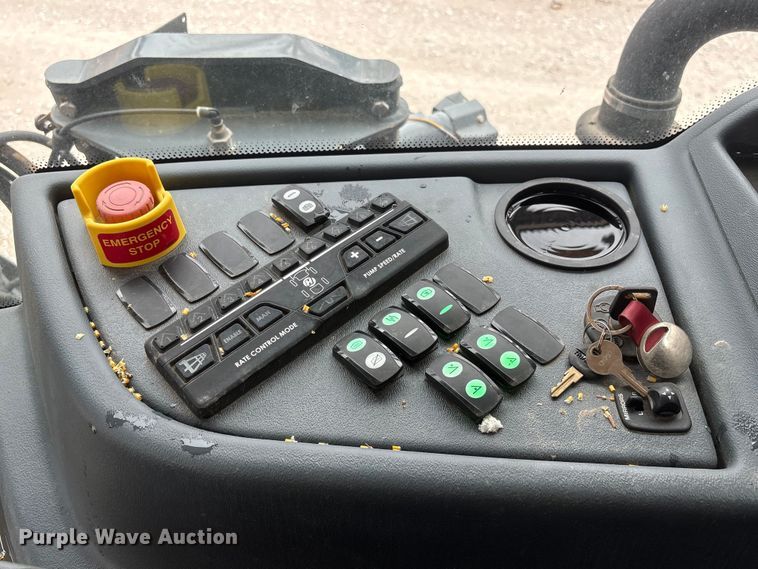 image for item YA4014 2016 Hagie STS12 sprayer