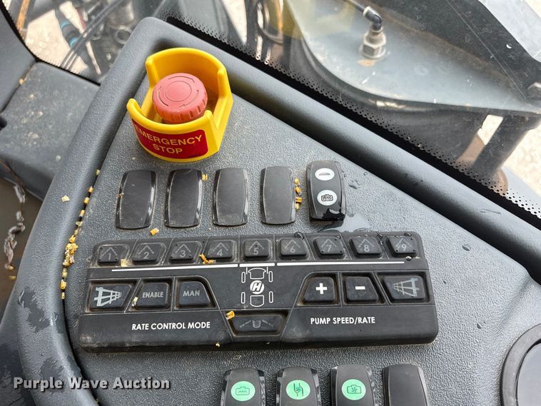 image for item YA4014 2016 Hagie STS12 sprayer