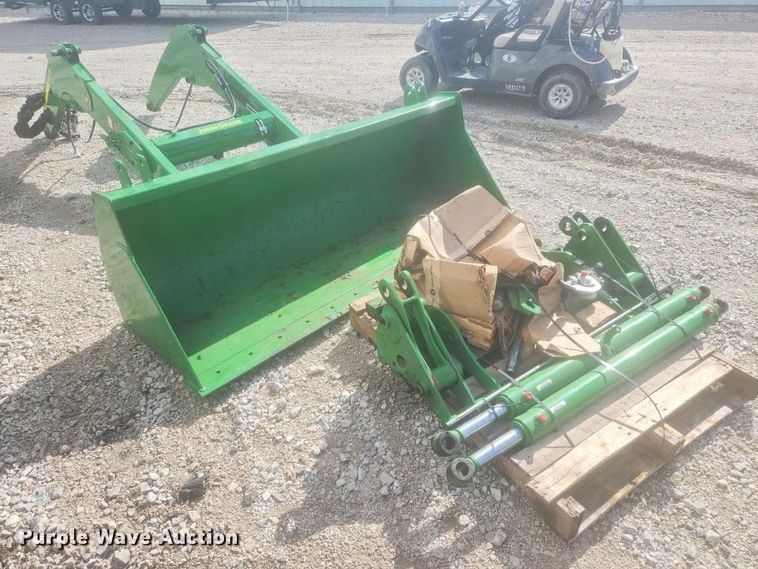 image for item YA4070 2024 John Deere 640R loader