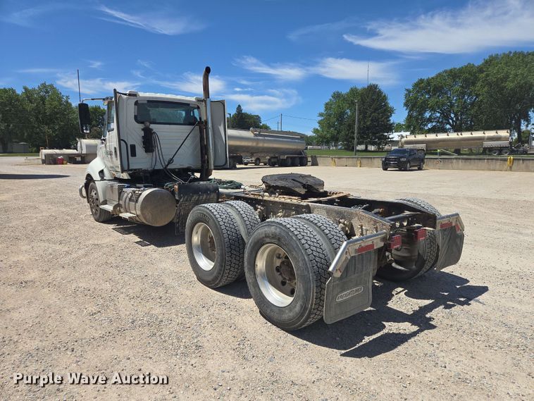 image for item DP8979 2015 International ProStar semi truck