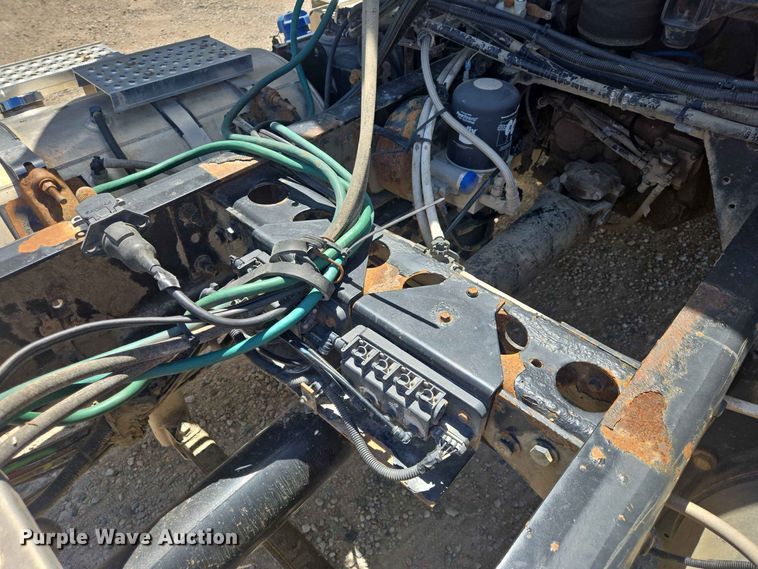 image for item DP8979 2015 International ProStar semi truck