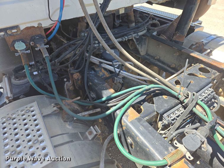 image for item DP8979 2015 International ProStar semi truck