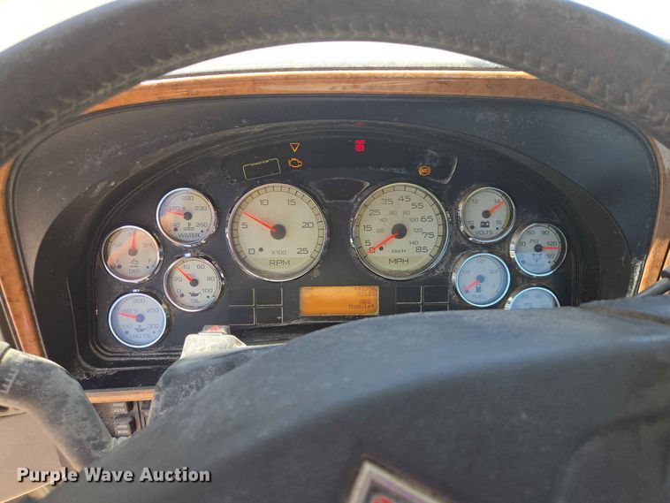 image for item DP8979 2015 International ProStar semi truck