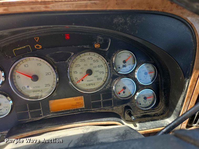 image for item DP8979 2015 International ProStar semi truck