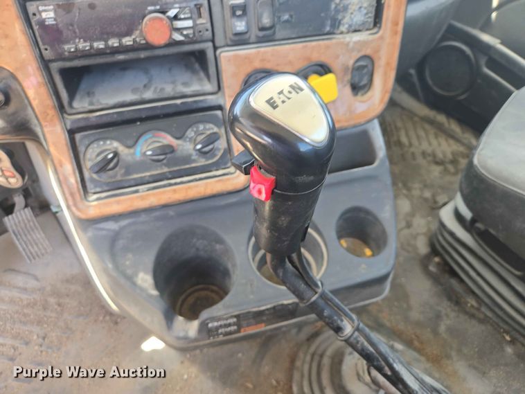 image for item DP8979 2015 International ProStar semi truck